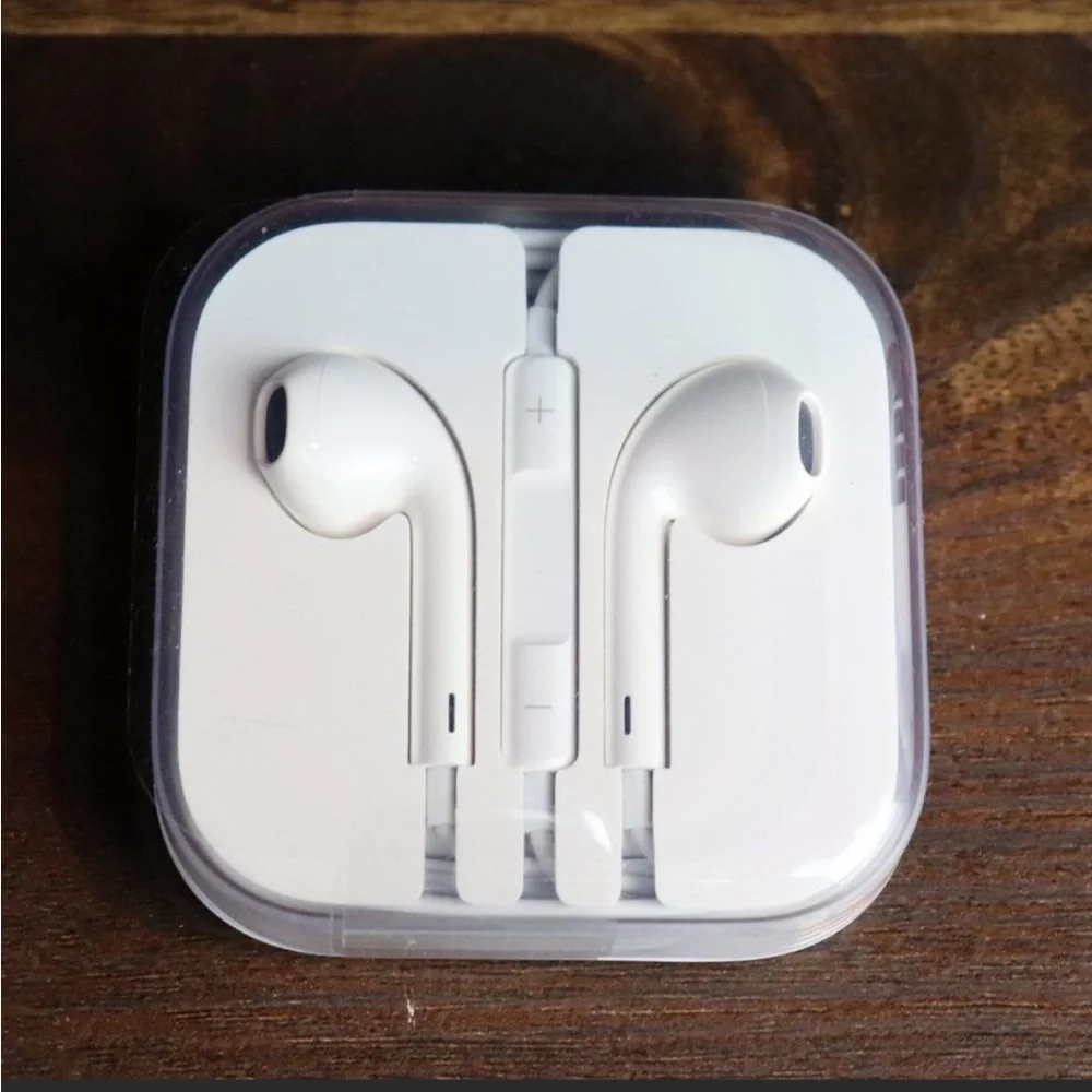 Apple earbuds